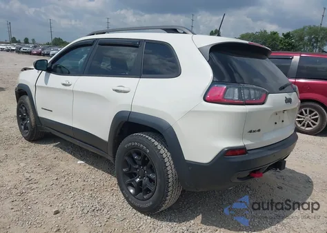 2019 Jeep Cherokee Trailhawk Elite 4X4 from USA, damaged, VIN 1C4PJMBX8KD140435